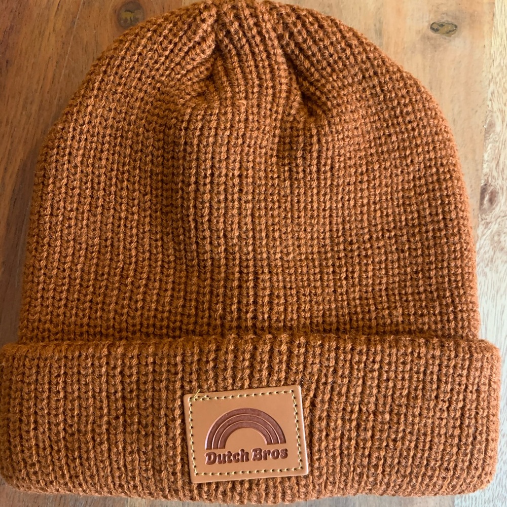 DUTCH BROS BEANIE ||NEW||